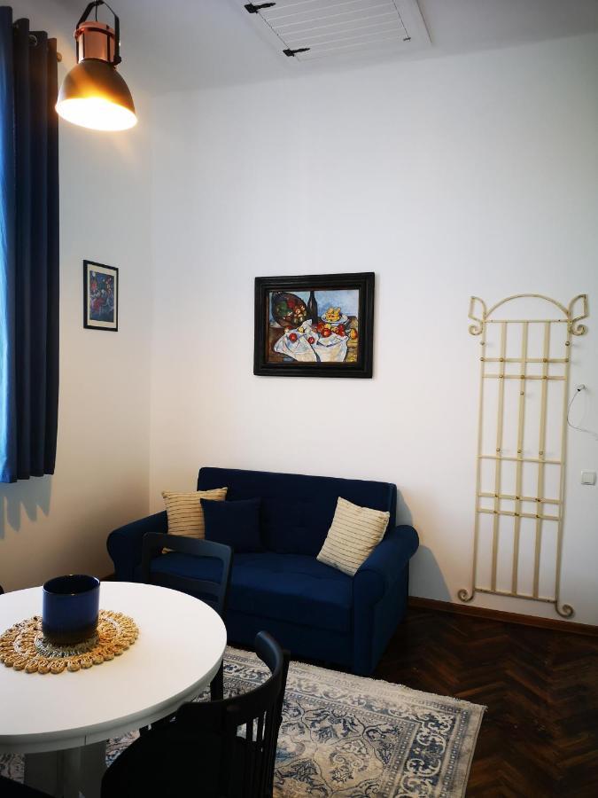 Weisz Apartment-City Center-Free Private Parking,Wifi,Ac 카레이 외부 사진