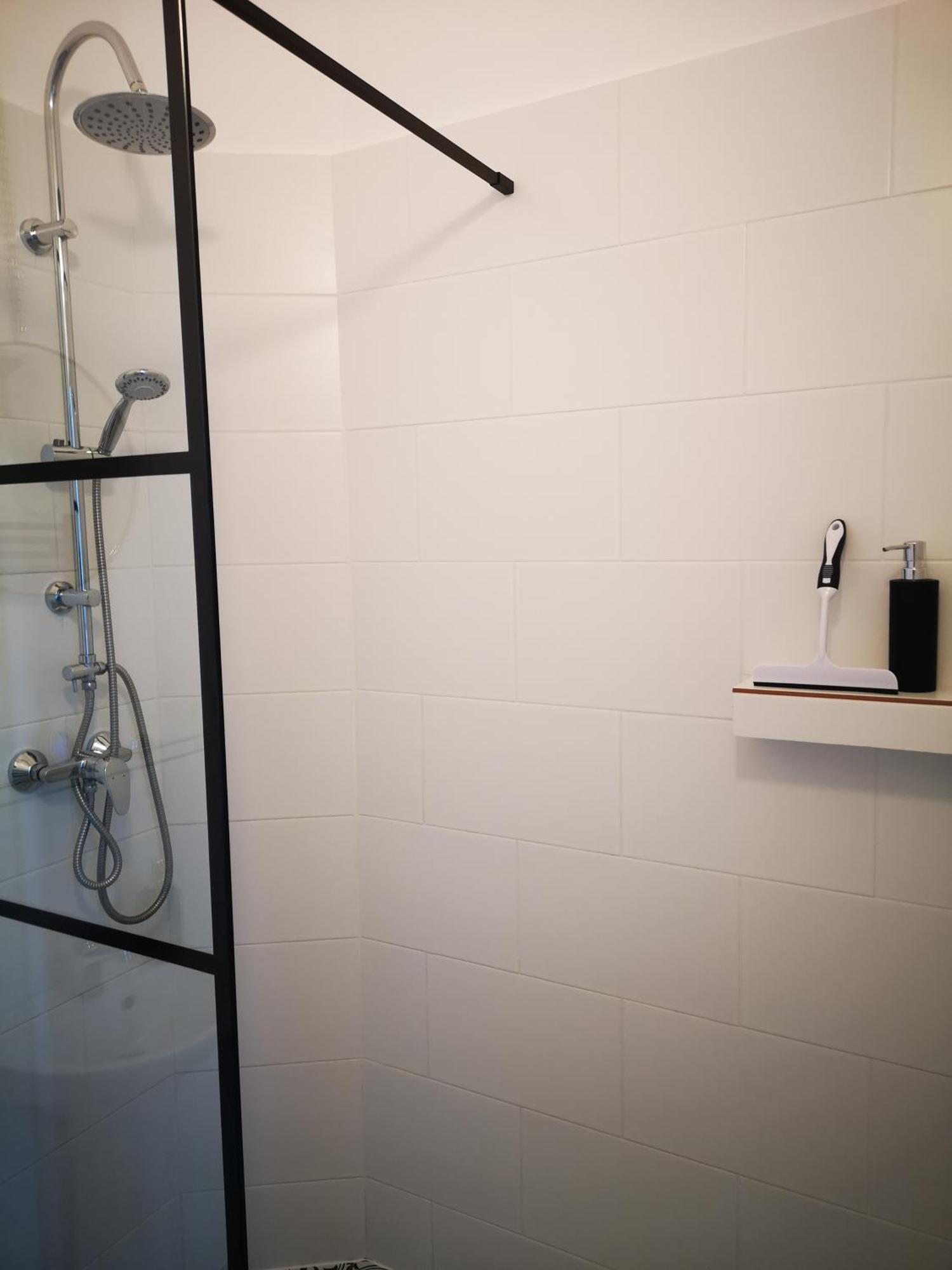 Weisz Apartment-City Center-Free Private Parking,Wifi,Ac 카레이 외부 사진